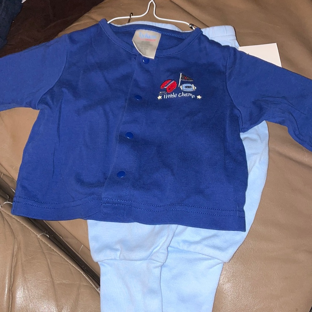 Tykes 6-9M — 2pc Set snap close top and pull on cotton knit pants/ cuffs